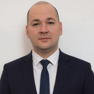 Jonathan Hosman - GFT Delta Office | Terenuri 5 ari Bistrița  • Vânzari Case si Apartamente în Bistrița