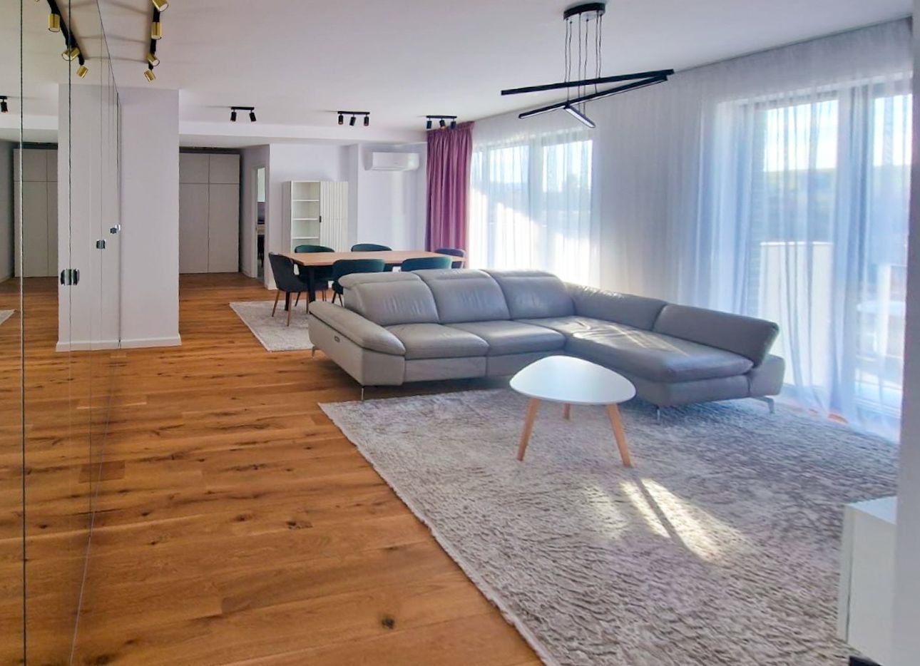 Închiriere | Apartament 3 camere | Parcare inclusă | Vedere Lac - Poză 1