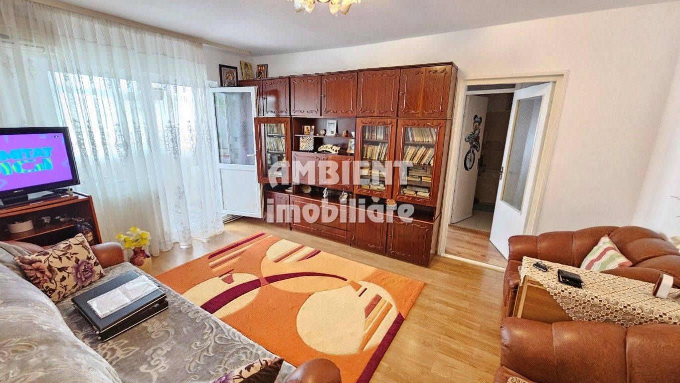 Apartament 2 camere, etaj 4, zona GARA; - Poză 1