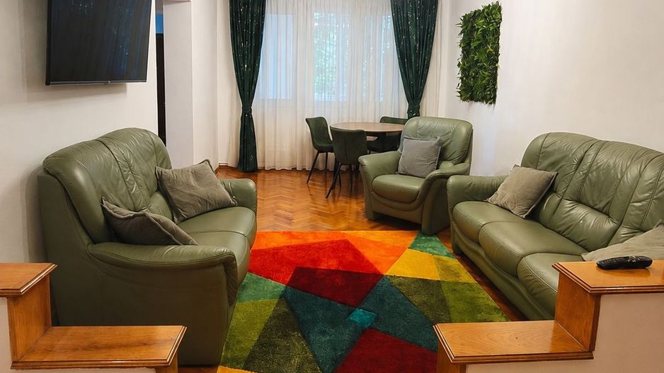 Apartament cu 3 camere în zona UMFST ( 7 Noiembrie) - Poză 2