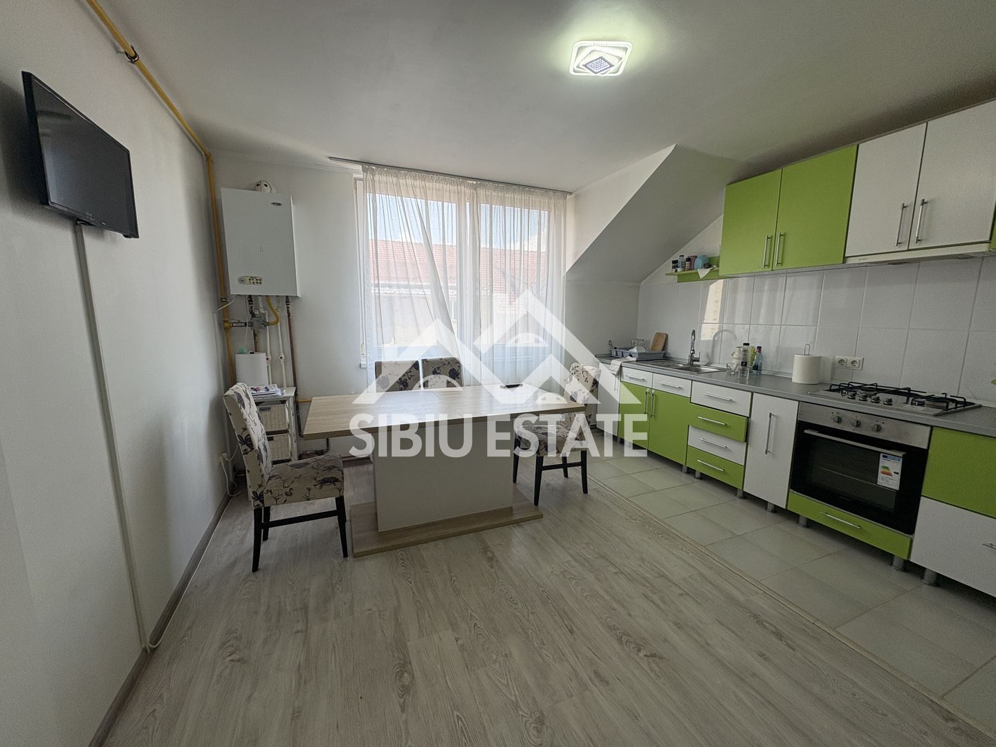 Apartament 2 camere | Balcon panoramic | Str. Rusciorului - Poză 5