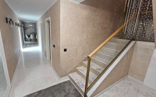 Casa Individuala cu 4 camere, de inchiriat, zona Lupeni - Poză 3