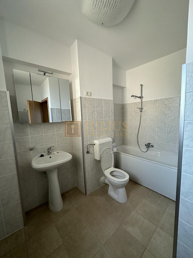 Zona Nord, 2 camere, centrala proprie - Poză 12