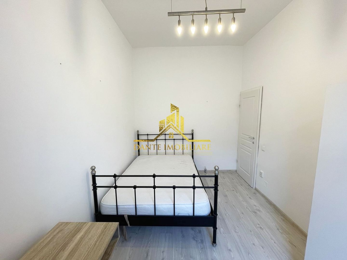 2 camere, decomandat, mobilat modern, Ultracentral, USAMV, Motilor - Poză 9