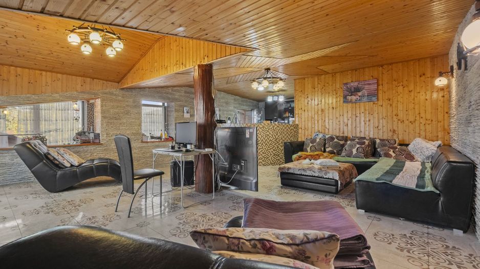 Comision 0% 2 case Vila + Spatiu Comercial + Curte Proprie - Poză 24