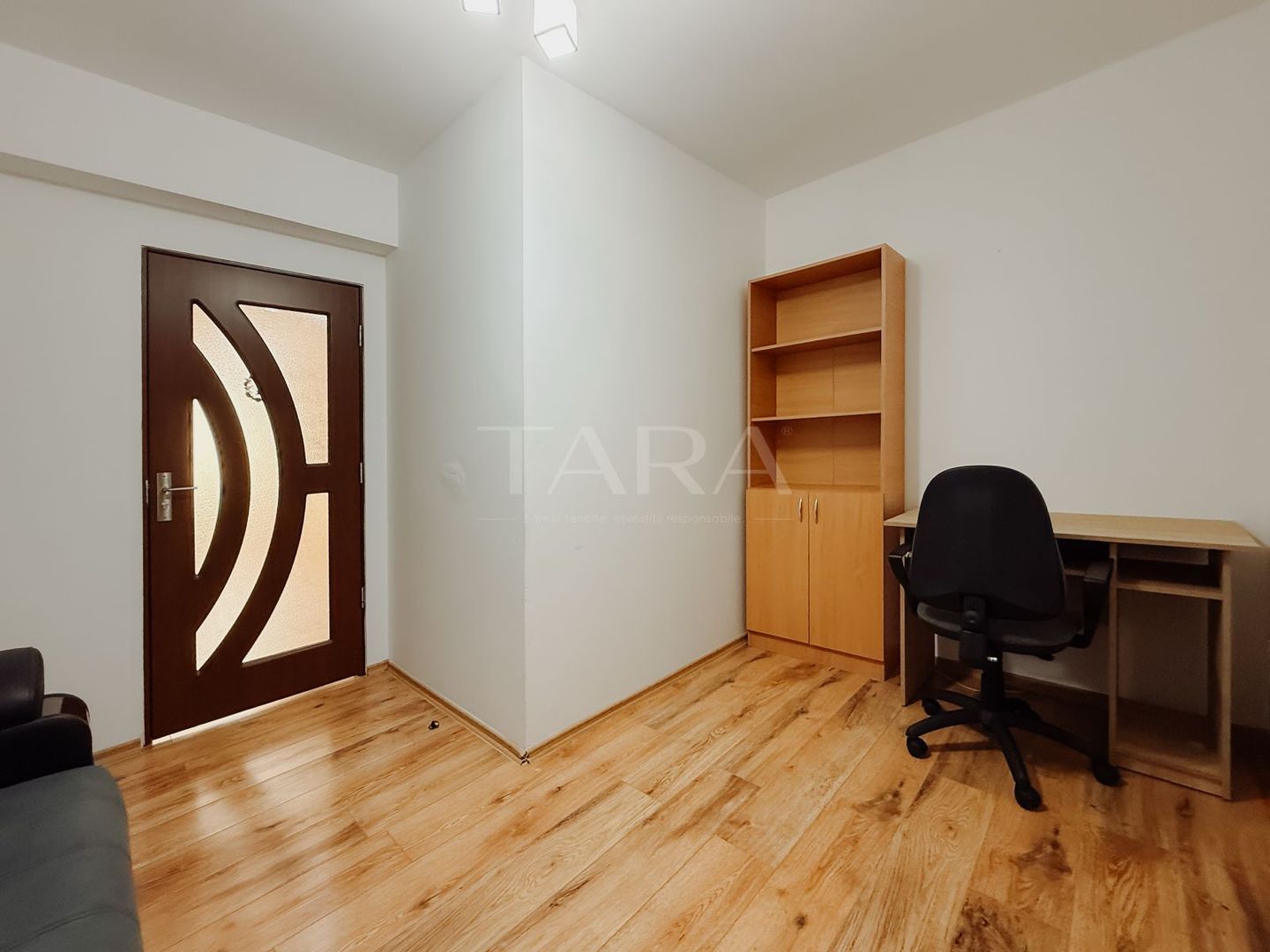 Apartament modern 2 camere + birou, parcare inclusă, Floresti - Poză 10