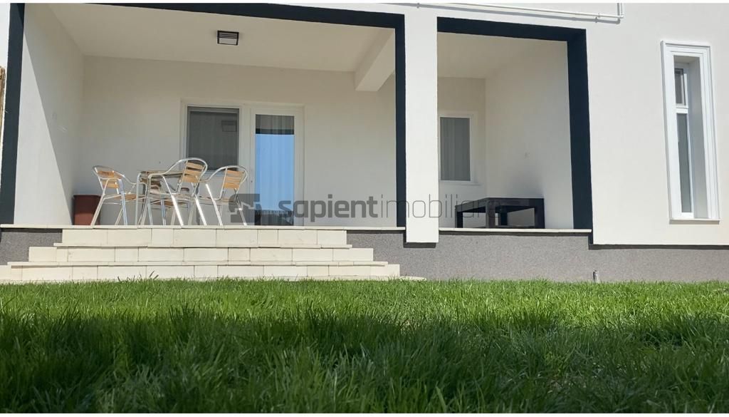 Ap.cu 3 camere lux, cu terasa si curte proprie in Santandrei - Poză 1