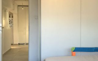 Apartament cu 4 camere de vânzare în zona Basarab - Poză 3