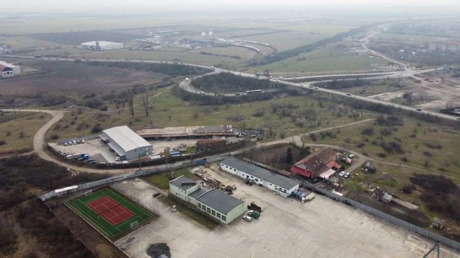 TEREN INDUSTRIAL CU PUZ ZONA CENTURA SUD - Poză 1
