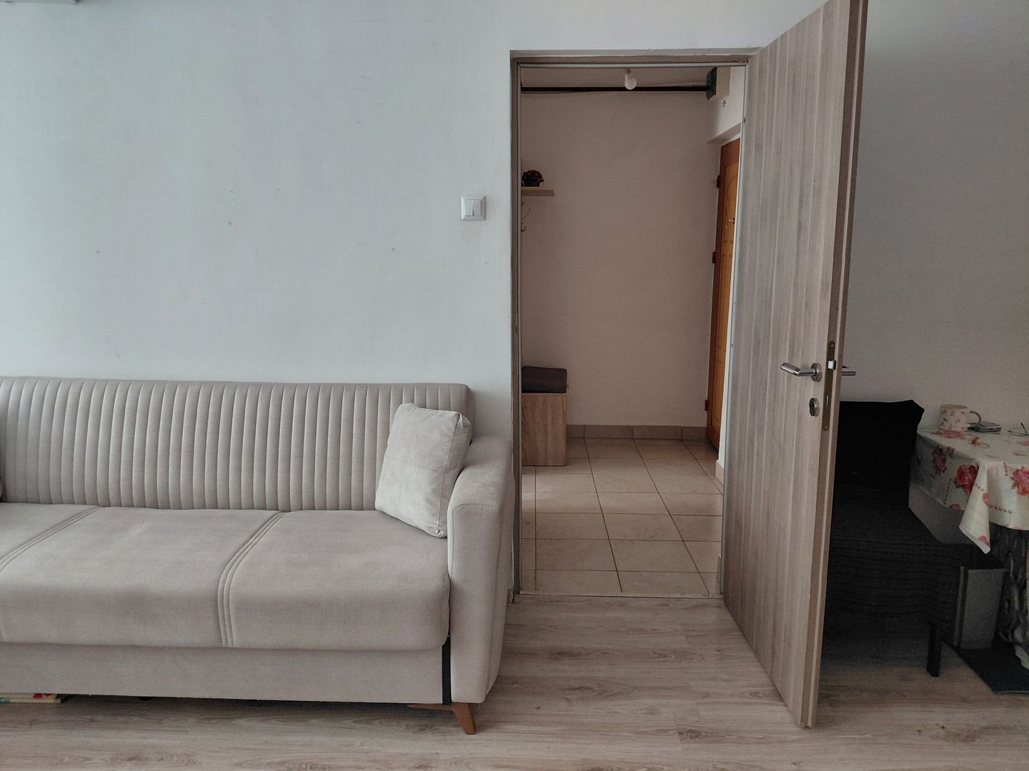 Apartament cu 2  camere Tiglina 1 zona Oraselul Copiilor,etaj.2 - Poză 4