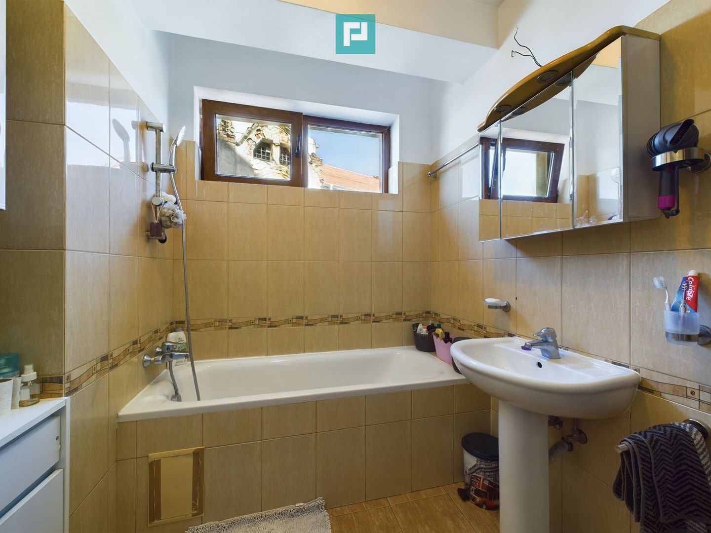 Apartament cu 2 camere, etaj 1, în zona Complex Studenţesc - Poză 8