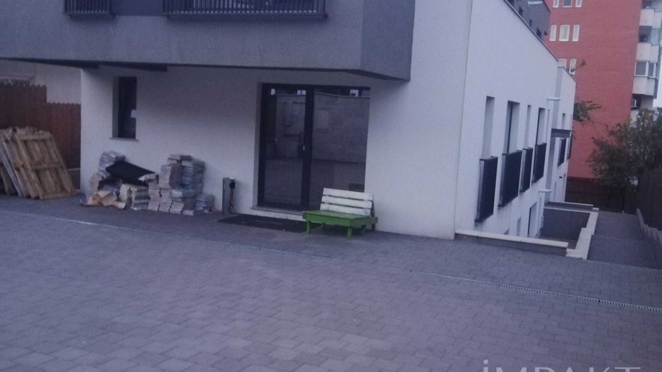 Dau in chirie cladire de 500 mp, superfinisat, teren 600 mp,str Meteor - Poză 3