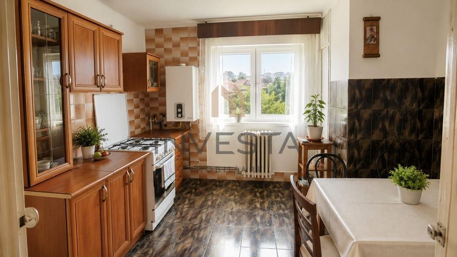 Apartament cu 3 camere decomandate, etaj intermediar, zona Nasaud! - Poză 4