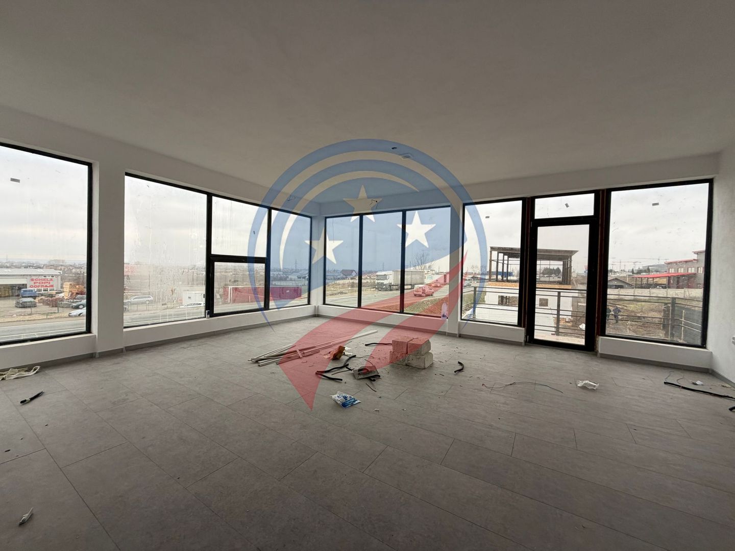 HALA SHOWROOM CENTURA NORD CALITATE SUPERIOARA - Poză 1