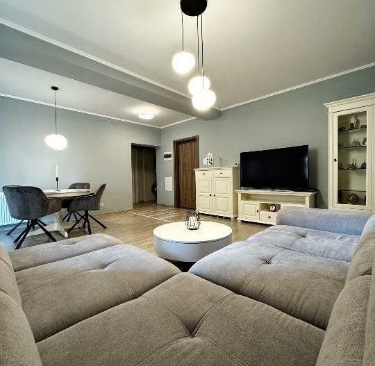 Giroc | 3 Camere | Curte comuna | Mobilat si utilat | Loc de parcare - Poză 3