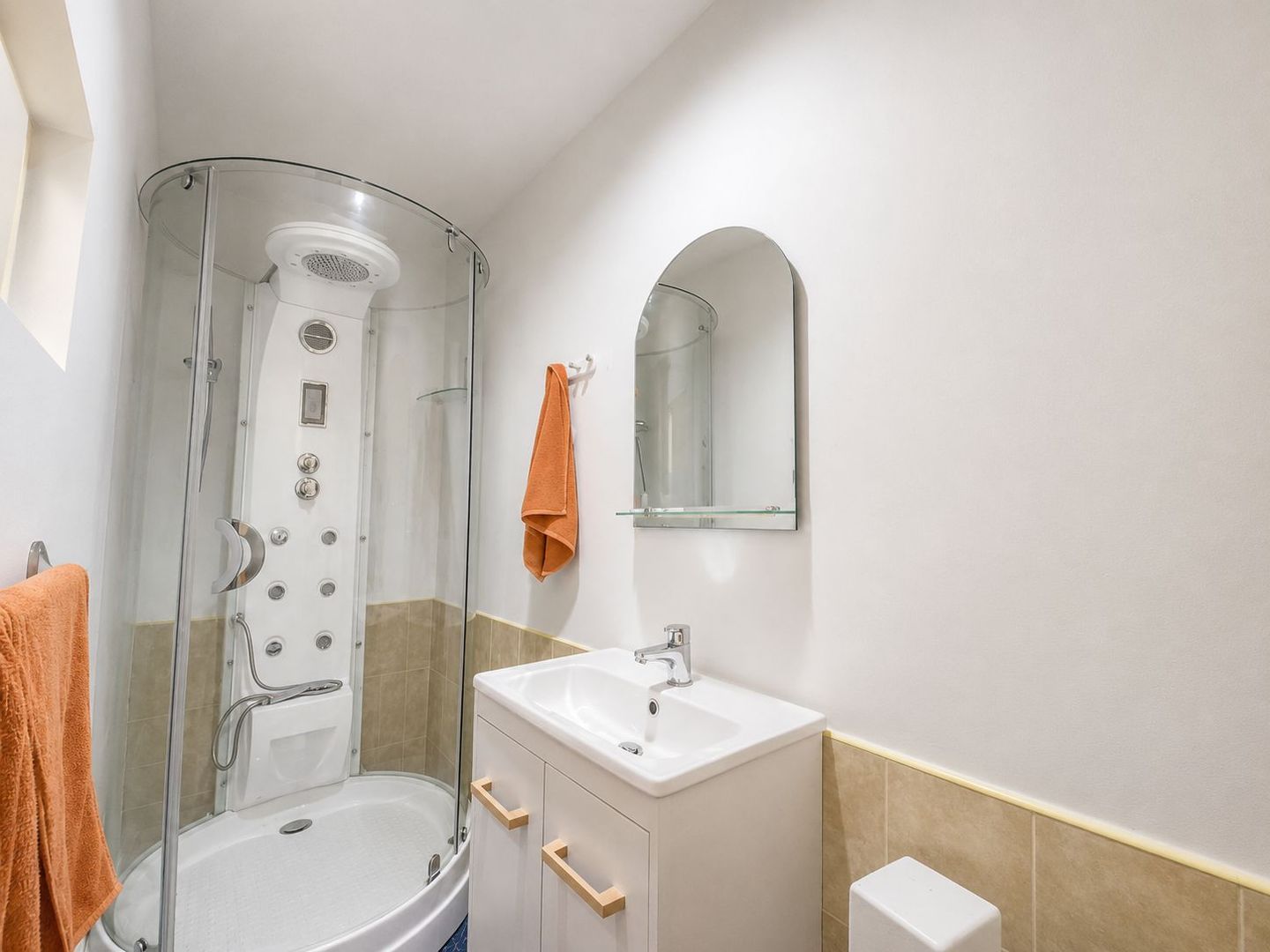 Comision 0%, Apartament 4 camere, Cladire Istorica, 134mp, Zona Sinaia - Poză 13