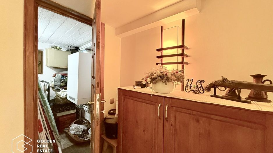 Vila de exceptie in Sinaia, mobilata, utilata, cu vedere superba - Poză 26