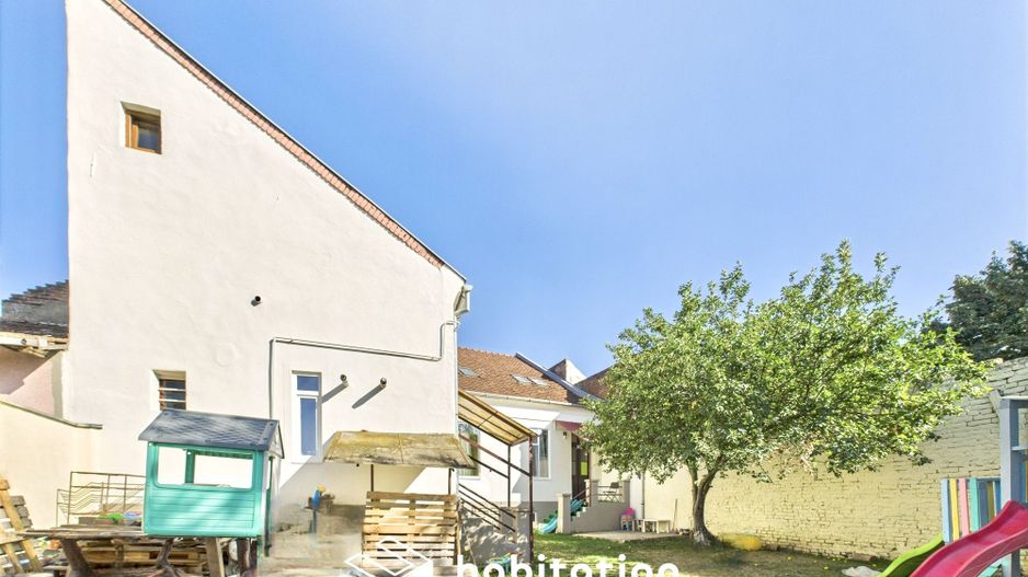 Casă de vânzare în zona Lunei – ideală pentru locuit sau investiție! - Poză 27