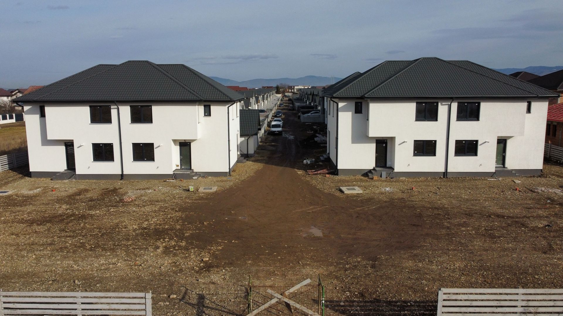 DE VÂNZARE – DUPLEX MODERN ÎN CARTIERUL IZVOR - Poză 2