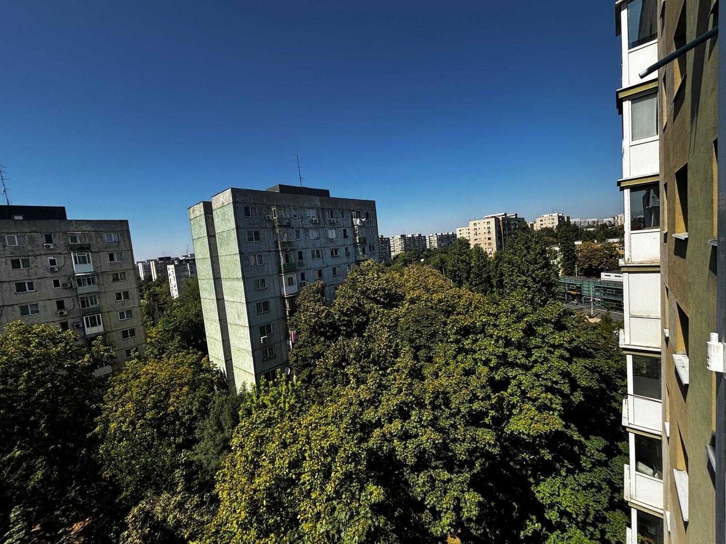 Apartament 2 camere de vanzare - Drumul Taberei zona Raul Doamnei - Poză 7