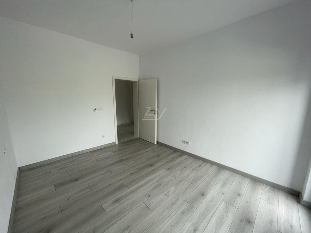 COMISION 0! Duplex finalizat cu 5 camere si 3 bai. Panouri fotovoltaice. - Poză 12