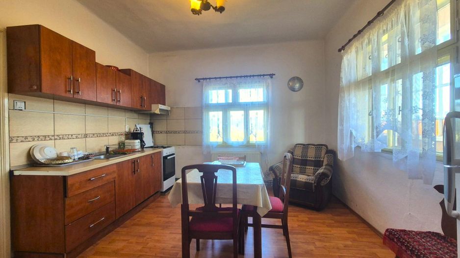 Exclusivitate- Casă rustică de închiriat în Fundata – Priveliște spectaculoasă - Poză 9