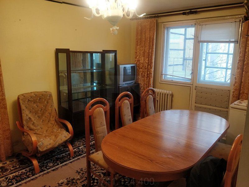 Vanzare apartament 3 camere Bd. Timisoara - Poză 1