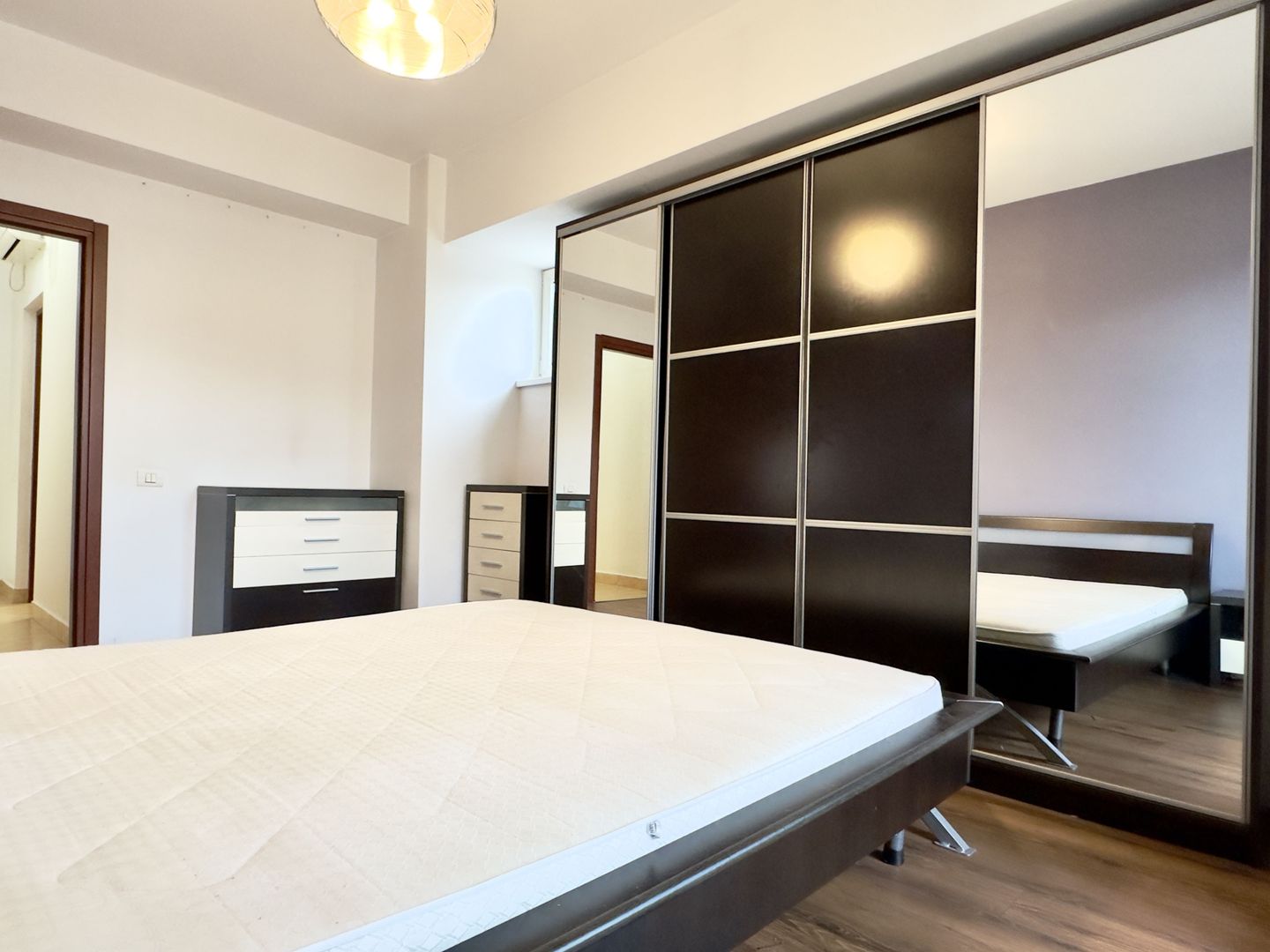 2 camere, bloc 2007, metrou Crangasi, parcare inclusa, centrala proprie - Poză 14