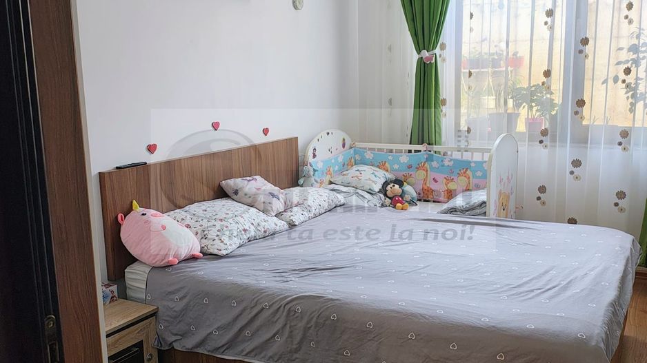 AP 2 CAM FRUMOASA 68 MP PLUS CURTE MOBILAT UTILAT COMPLET-99,000 € - Poză 1