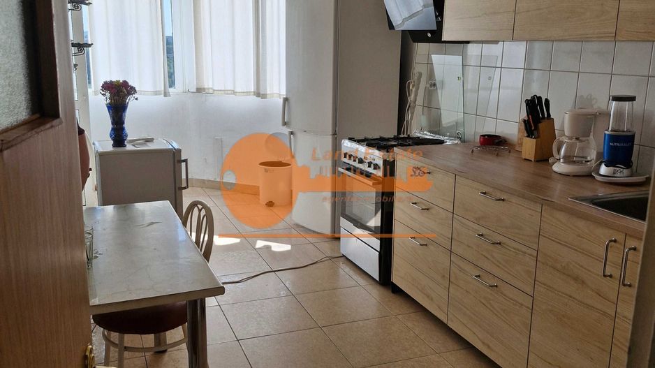 3 camere Ion Mihalache-Piata 1 MAi - Poză 1