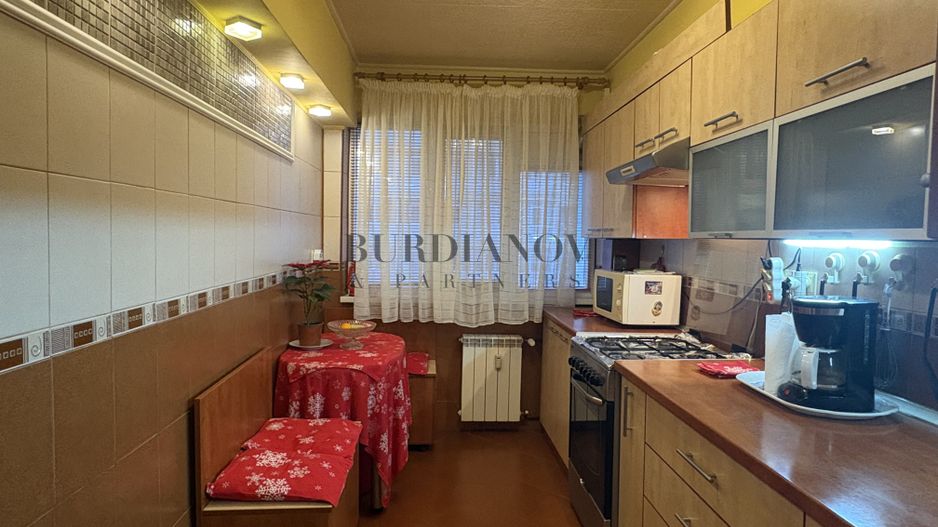 Apartament cu 3 camere - Ferdinand- Str. Avrig - Metrou Piața Iancului - Poză 4