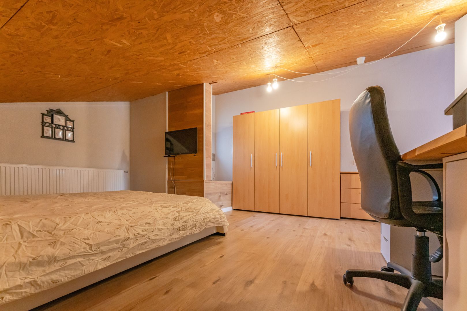 Casa mobilata utilata modern cartier Izvor Tarlungeni Brasov - Poză 15