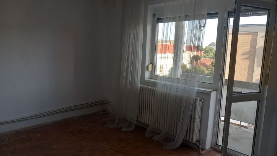 BRASADAS vinde ap 2 cam etaj 4/4 Calea Traian. - Poză 1