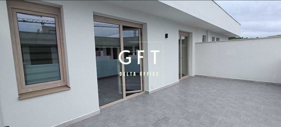 Apartament cu terasa 25 mp zona Zavoaie - Poză 2