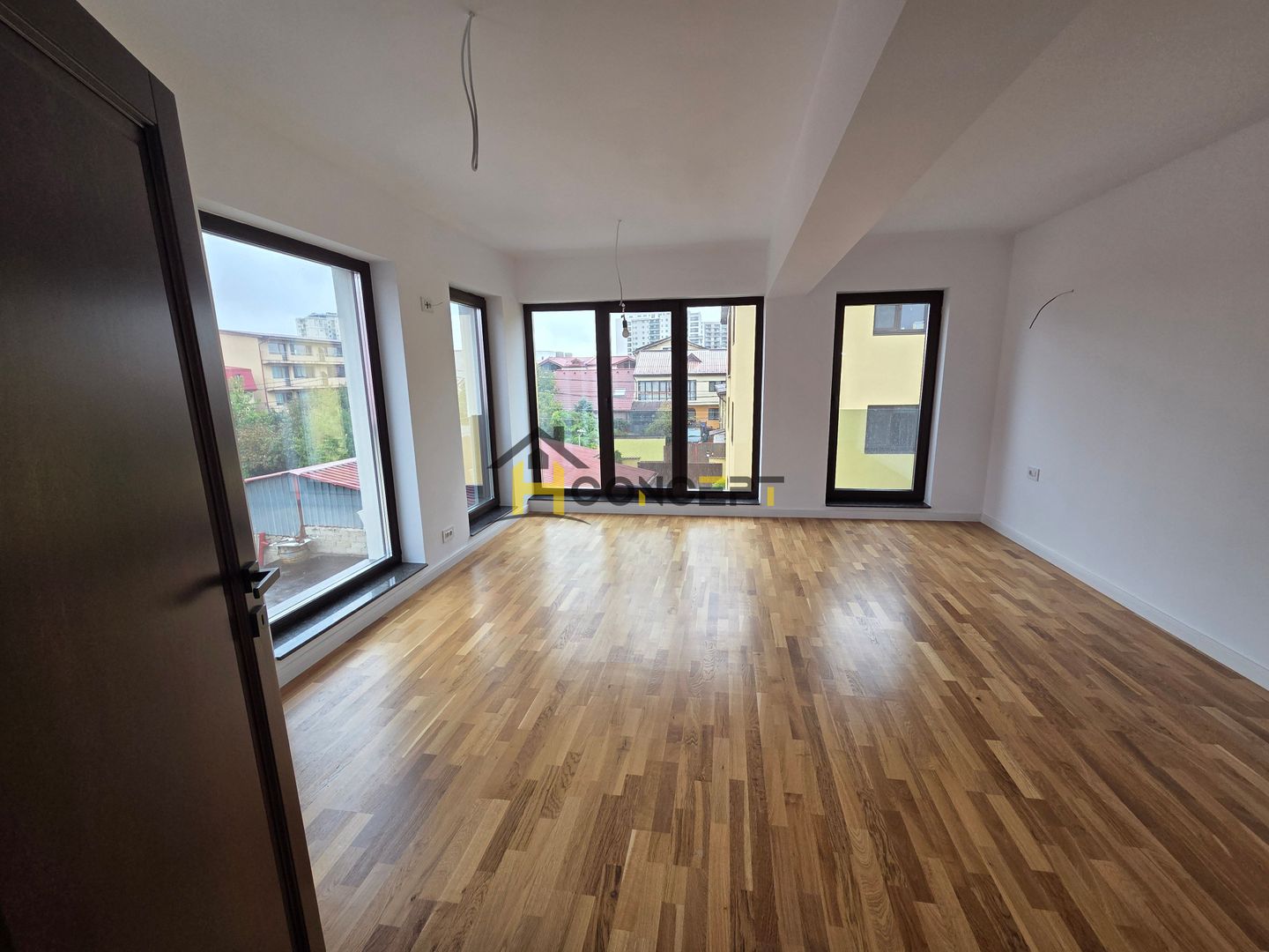 Vila complet finisata,  curte 200 mp,  sector 3, comision 0% - Poză 6