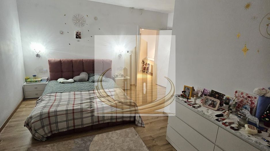 Duplex de vânzare | 160 mp utili + 50 mp terase | Garaj | Dumbravita - Poză 3