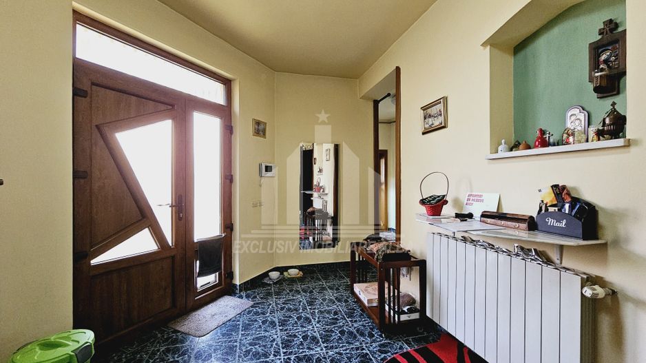 Casa indiduala | 250 mp | 300 mp teren | Lipoveni - Poză 2