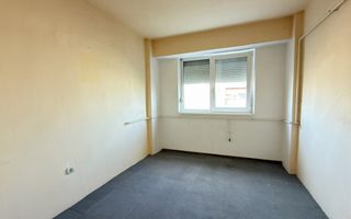 Apartament 4 camere Etaj IV, MV1, Zona Ludy - Str. Regele Ferdinand I - Carei - Poză 6