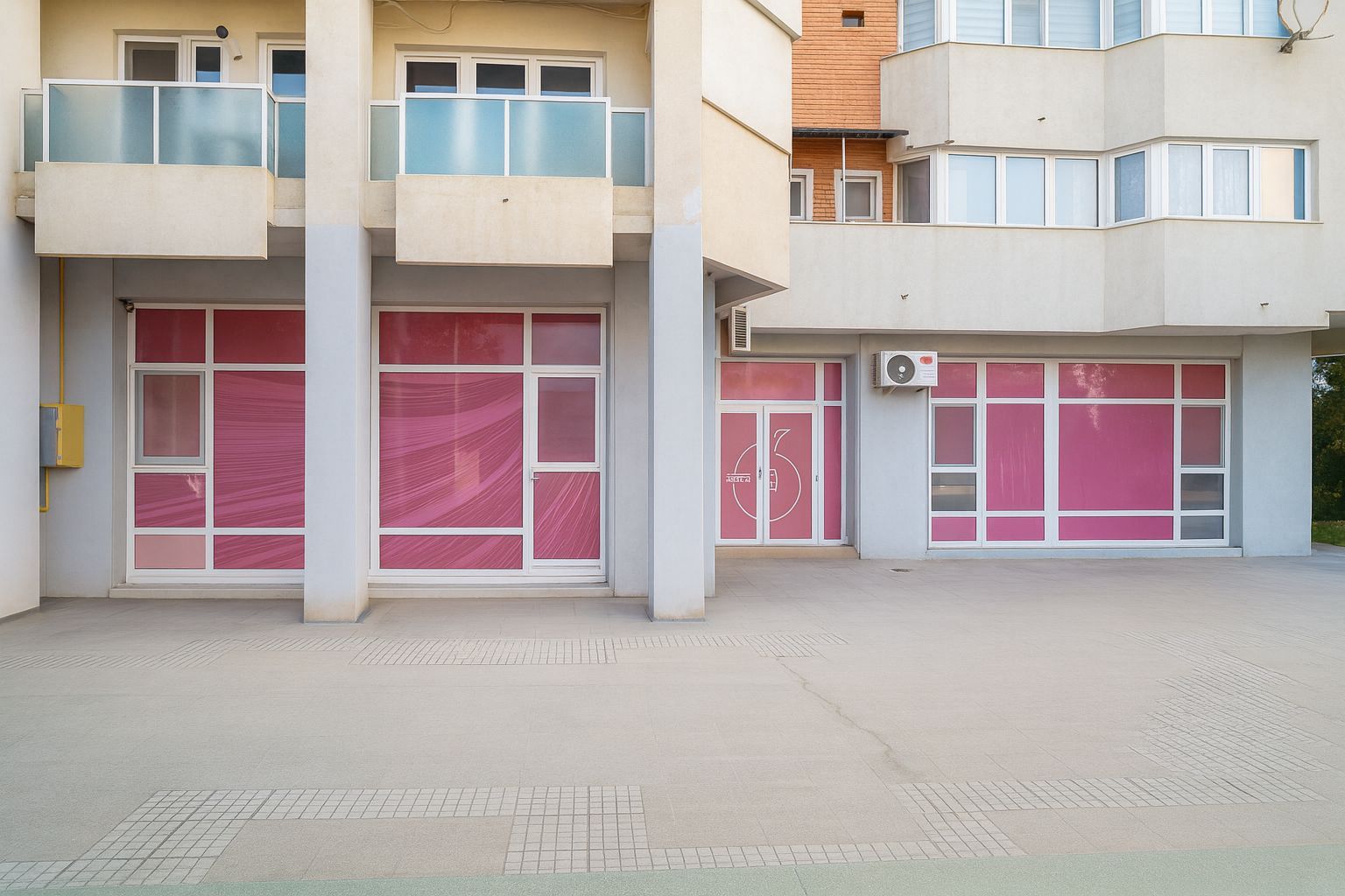 FALEZA NORD – 192 MP UTILI, IDEAL MAGAZIN, BIROURI, CABINETE MEDICALE! - Poză 17