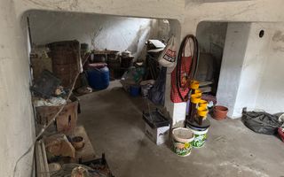 Casă cu anexe de vânzare în Sat Roșiori, Comuna Vânători, jud. Mehedinți - Poză 9