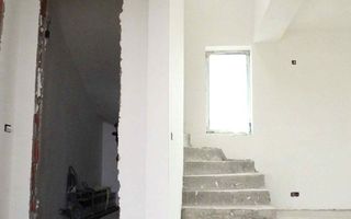 Vilă cu Rafinament Nordic la granita cu București - Poză 2