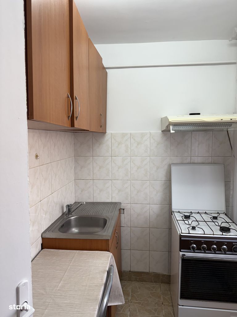Garsonieră în Brazdă lui Novac - Poză 2
