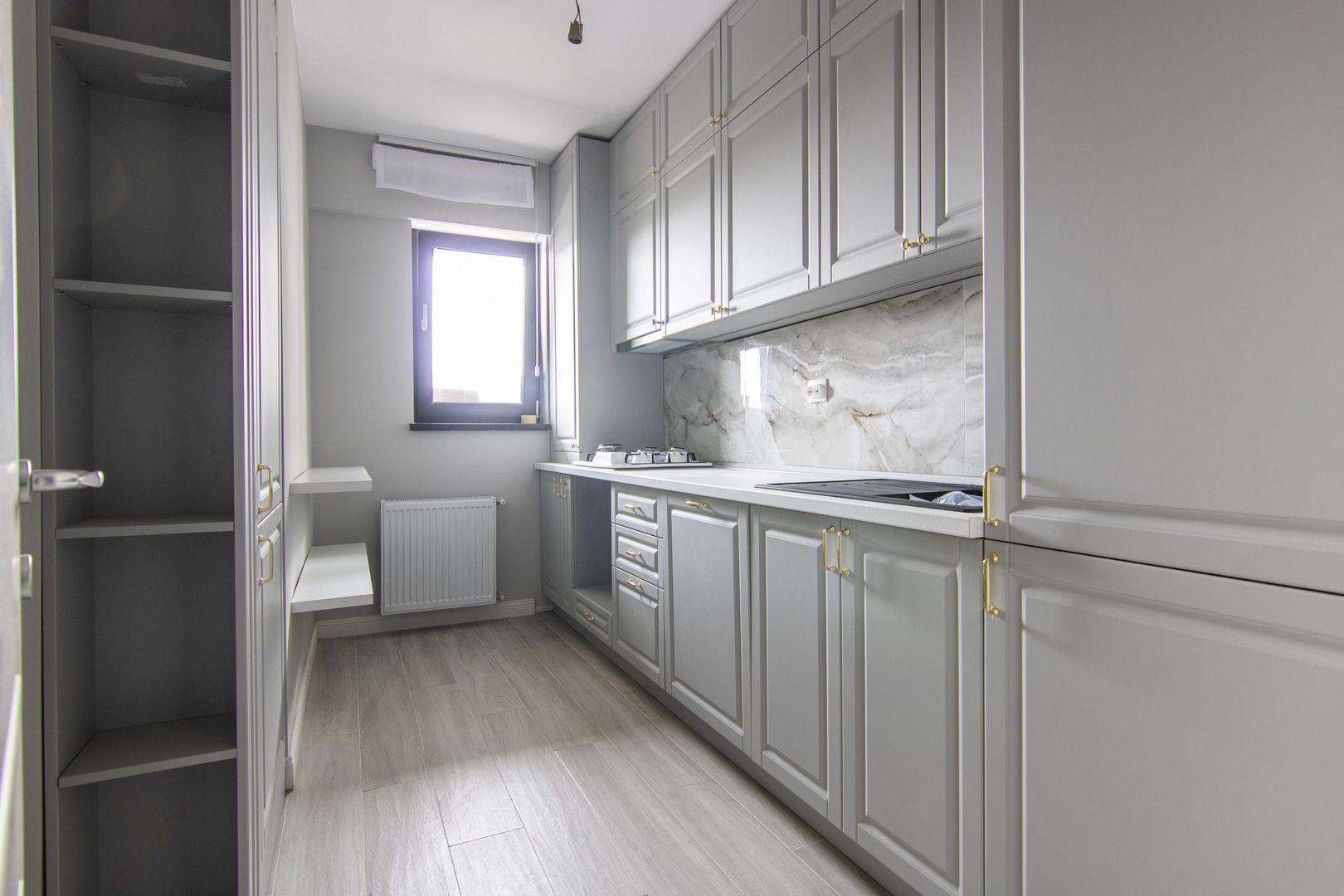 Apartament cu 3 Camere, Bucatarie Inchisa, 2 Bai, Doua Balcoane, langa Metrou - Poză 9