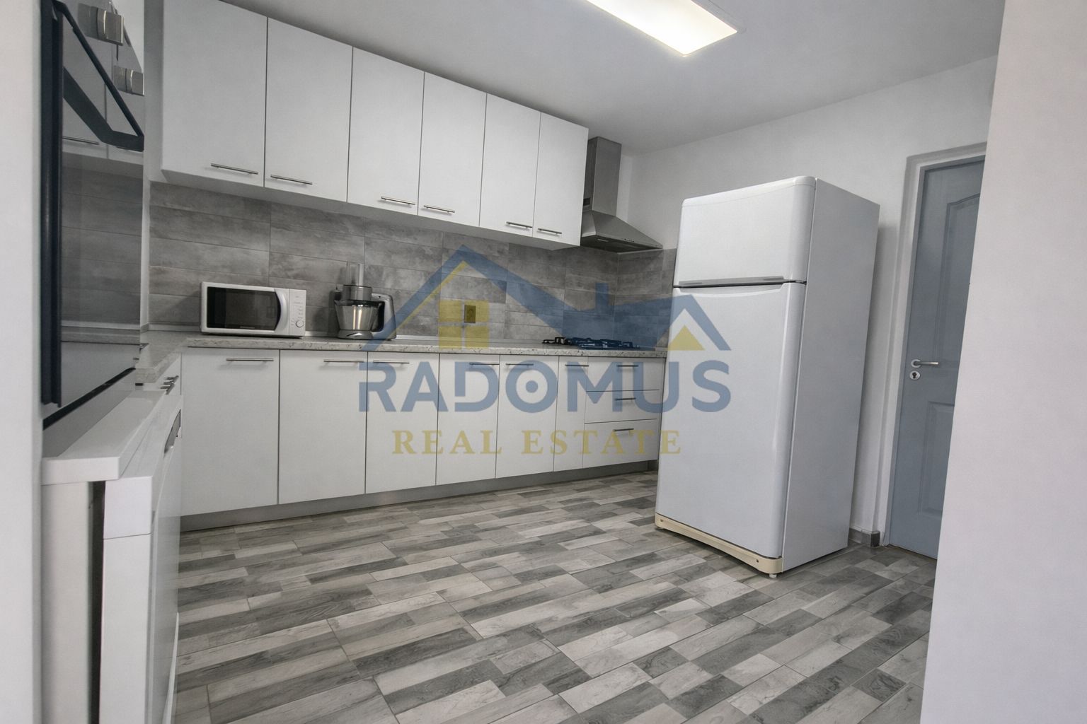 Casă spațioasă  – 3 camere + mansardă 134 mp | Zona Sala Sporturilor - Poză 12