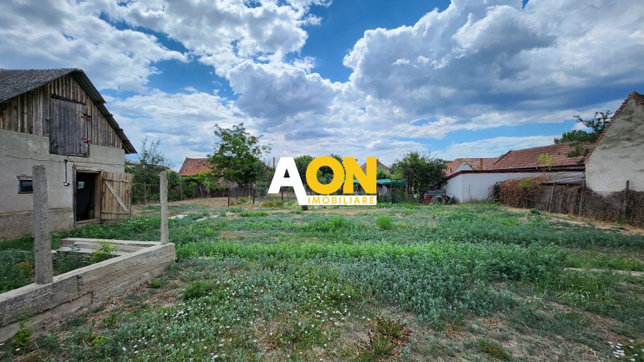 Teren de vanzare cu toate utilitatile, deschidere mare, 800mp - Poză 1