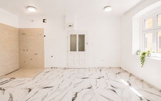 SPAȚIU COMERCIAL ULTRACENTRAL DE ÎNCHIRIAT | ACCES STRADAL | LA CHEIE - Poză 3