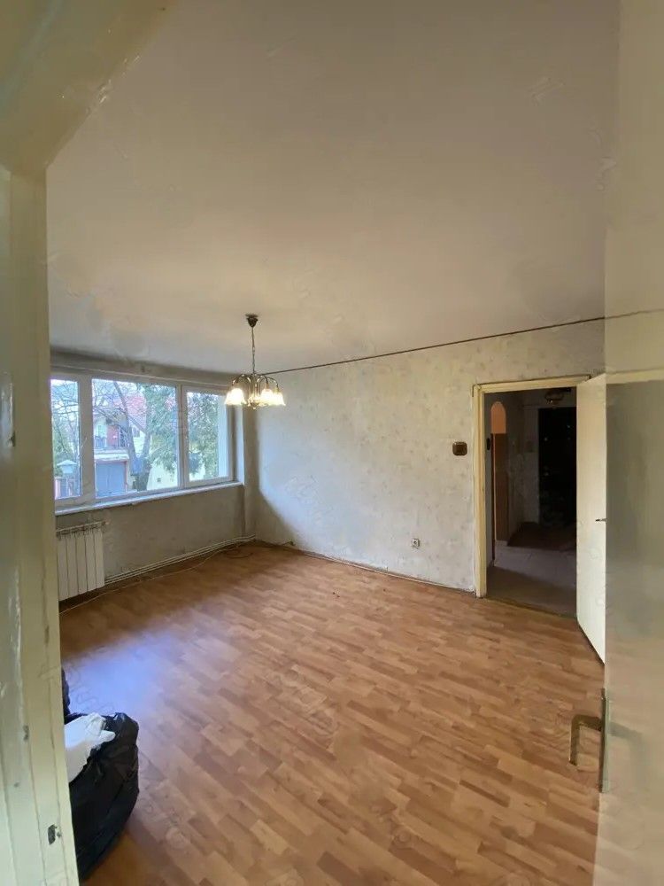 | Apartament cu 3 camere de vanzare | Cartierul Grigorescu | Etaj 1| - Poză 1
