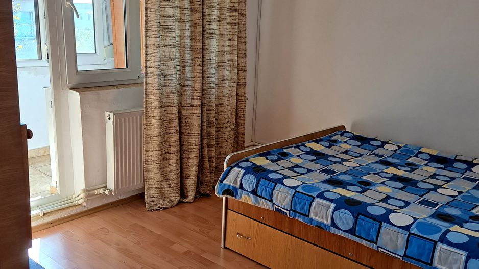 Apartament 2 cam dec, Sid Vest,2 balcoane,mobilat si utilat - Poză 3