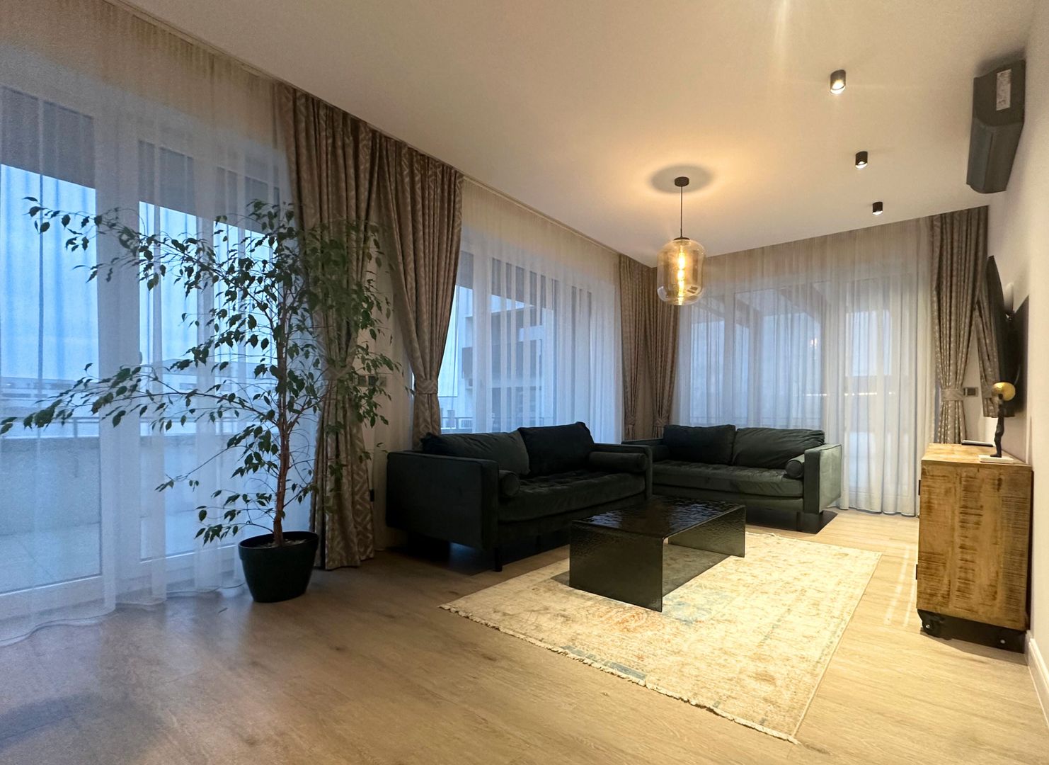 Penthouse de LUX 4 camere cu terasă spectaculoasă de 122 mp + jacuzzi - Poză 2