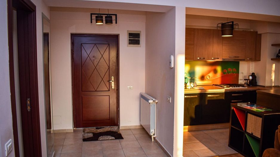 Vanzare Apartament 2 Camere  LUX vis-a-vis de Mall Vitan cu Centrala Proprie - Poză 3